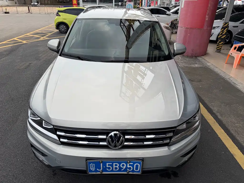 Tiguan L 2019 330TSI automatic two-wheel drive fashion version National VI купить на сайте DeffCars
