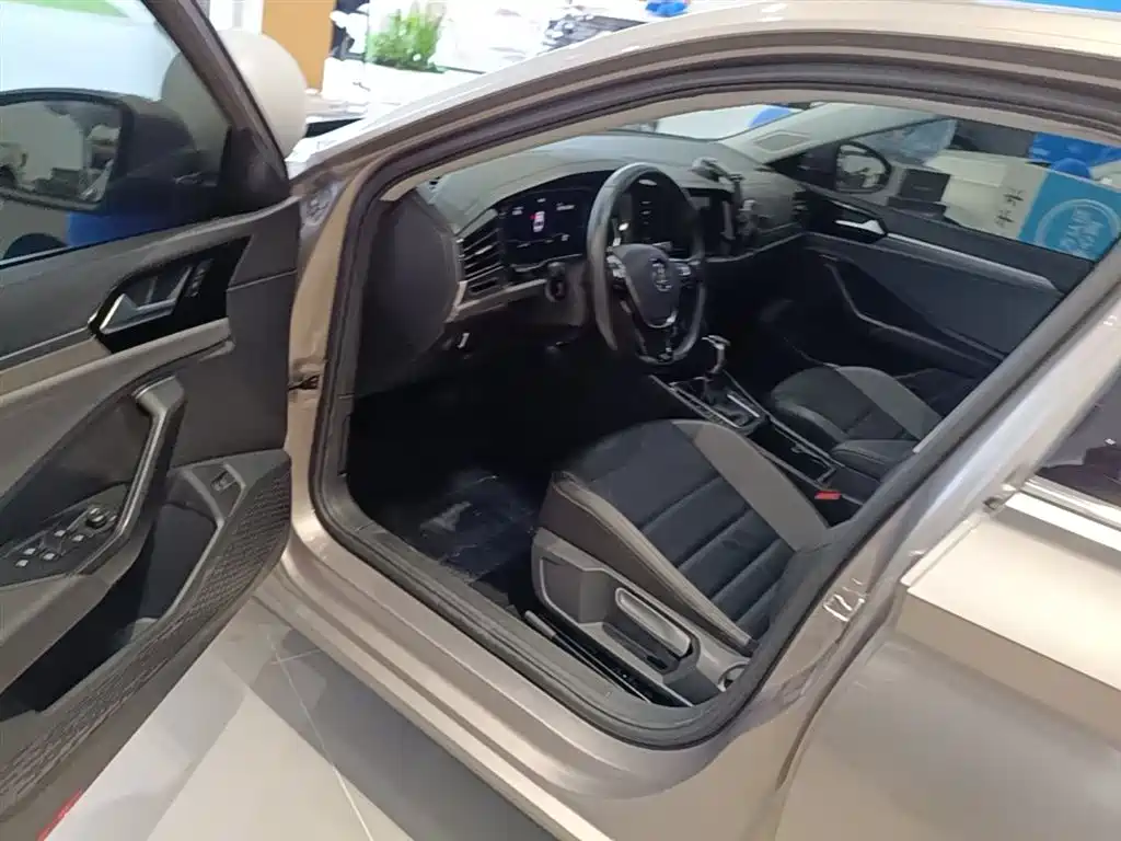 Sagitar 2022 280TSI DSG Flyover Edition купить на сайте DeffCars