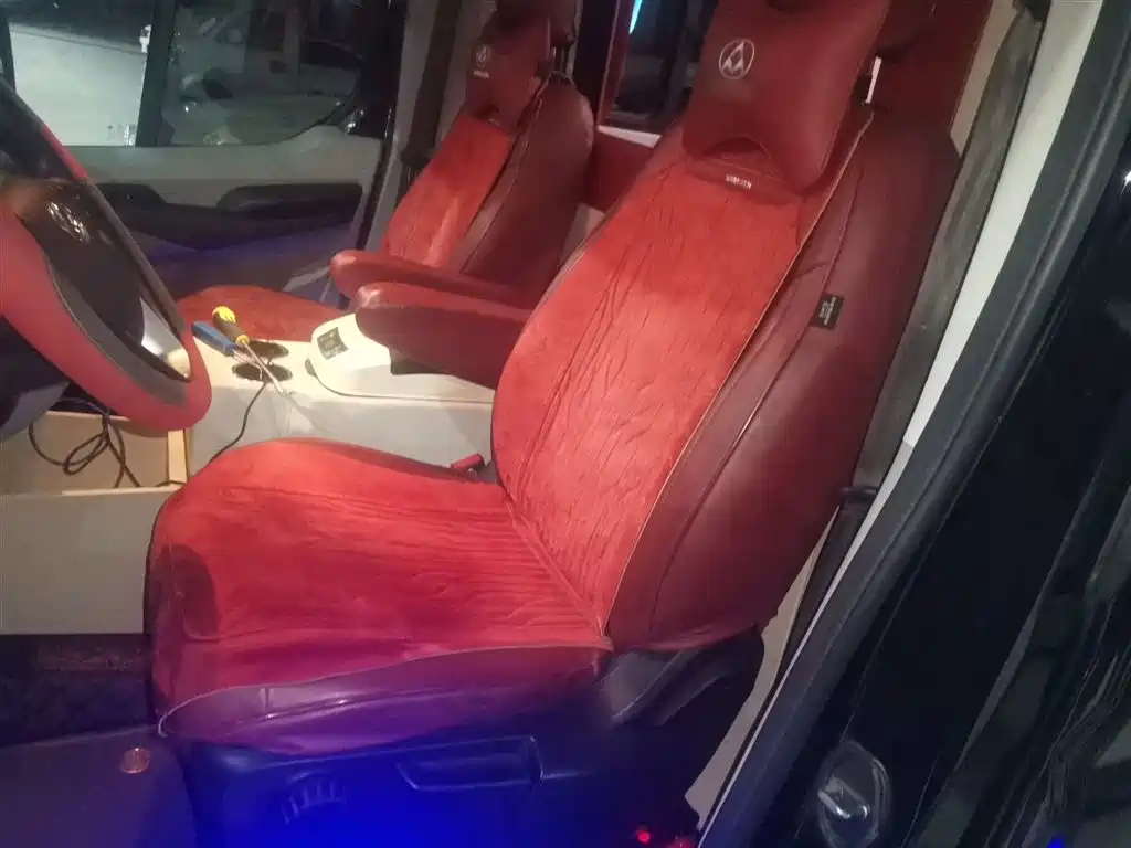 Xintu V90 2022 model 2.0T automatic intelligent transport queen rear drive extended axle high roof rear single tire 6/7 seats купить на сайте DeffCars
