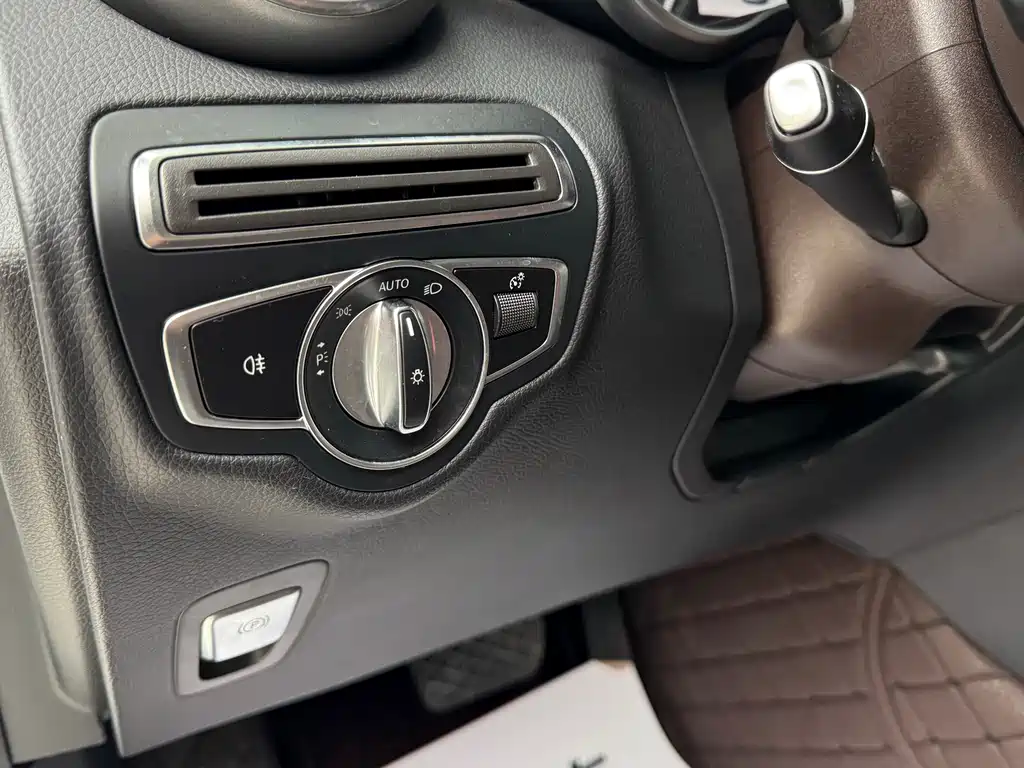 Mercedes-Benz GLC 2019 GLC 260 4MATIC Dynamic купить на сайте DeffCars