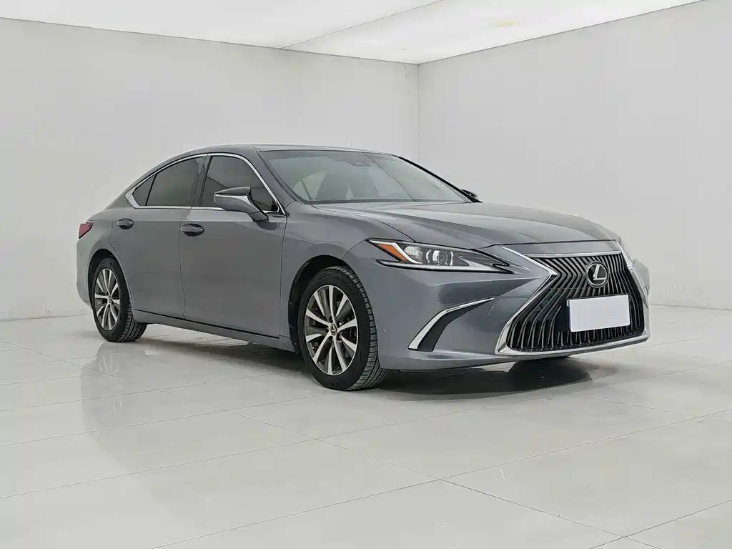 Lexus ES 2018款 200 卓越版 国V купить на сайте DeffCars