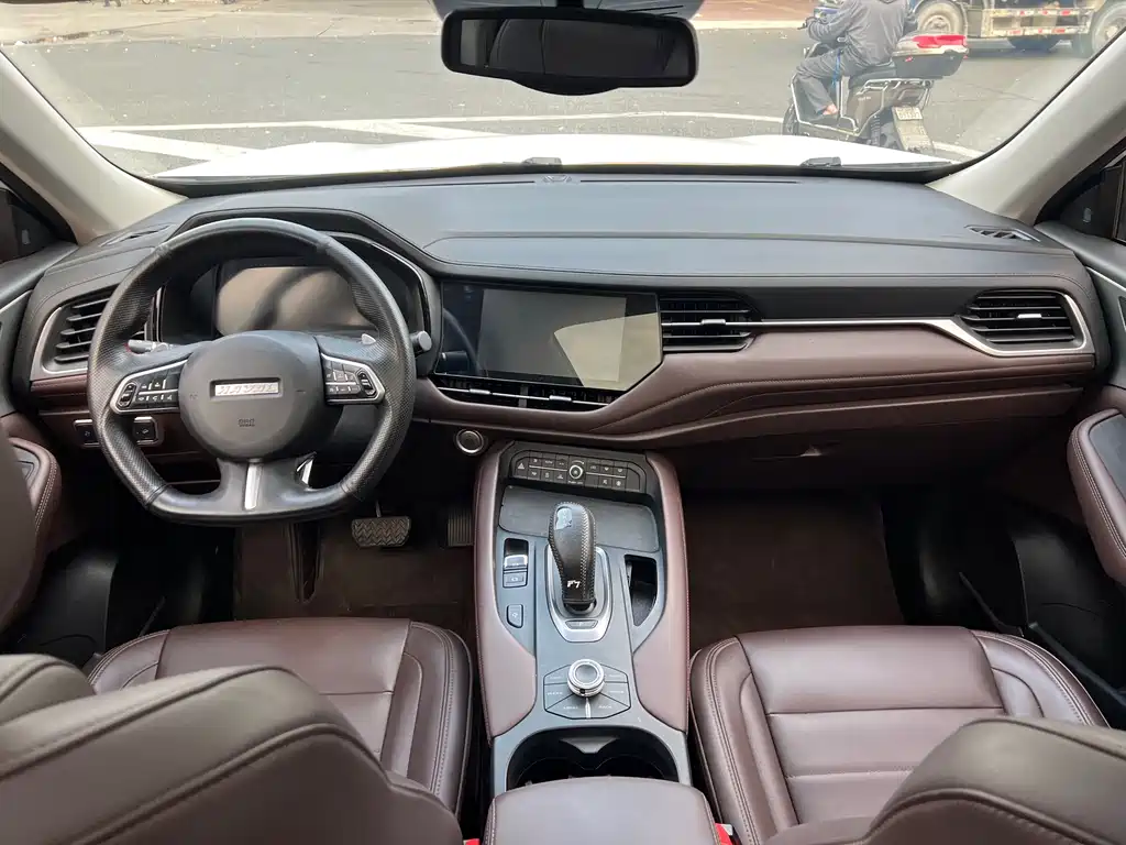 Haval F7 2020 2.0T two-wheel drive i model купить на сайте DeffCars