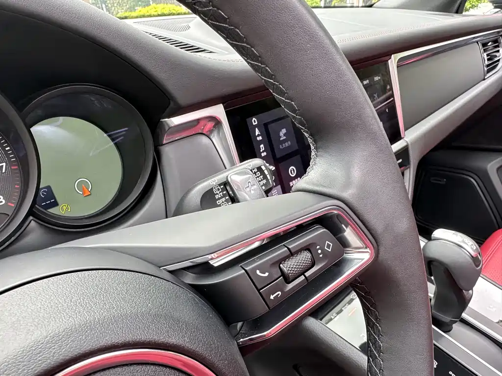 Macan 2023 Macan 2.0T купить на сайте DeffCars