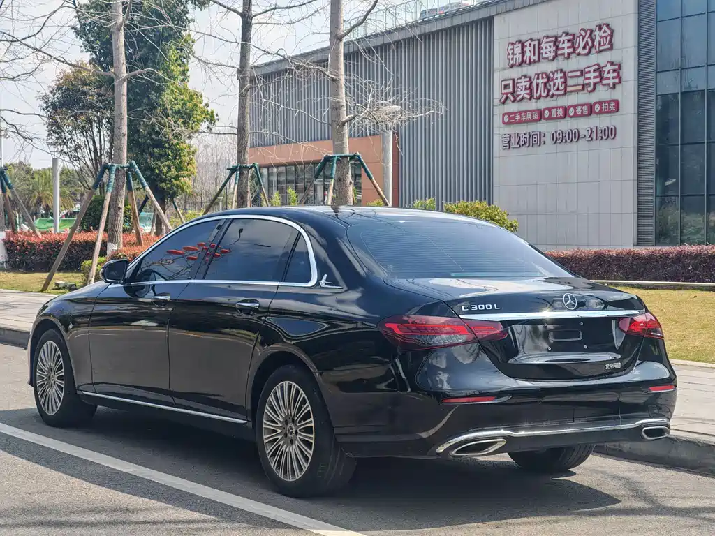 Mercedes-Benz E-Class 2023 E 300 L Luxury Model купить на сайте DeffCars