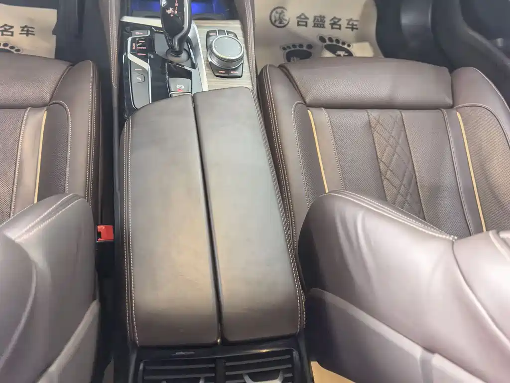 BMW 5 Series New Energy 2020 Mileage Upgraded Version 530Le Pioneer Version купить на сайте DeffCars