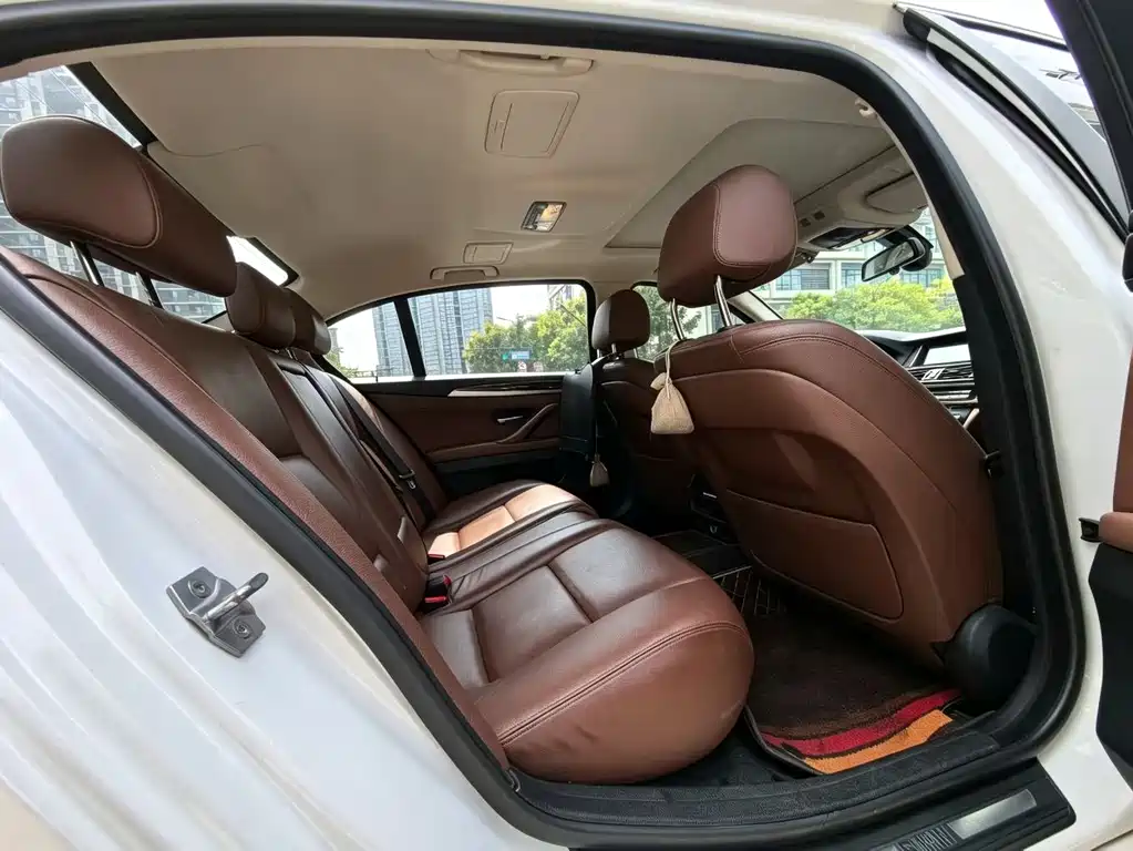 BMW 5 Series 2017 525Li Leading Model купить на сайте DeffCars