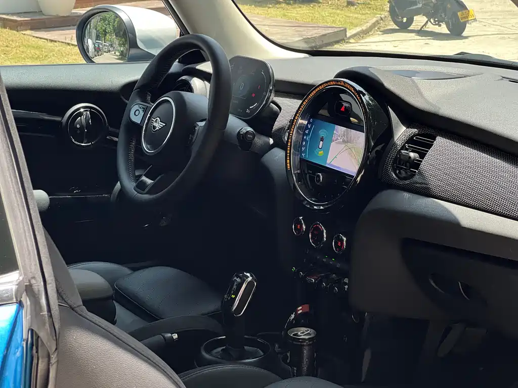 MINI 2022 1.5T COOPER Artist купить на сайте DeffCars