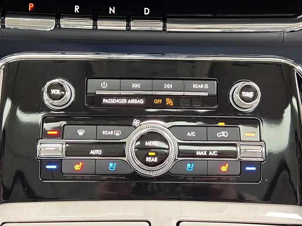 Navigator 2022 3.5T Long Axis Presidential Edition купить на сайте DeffCars