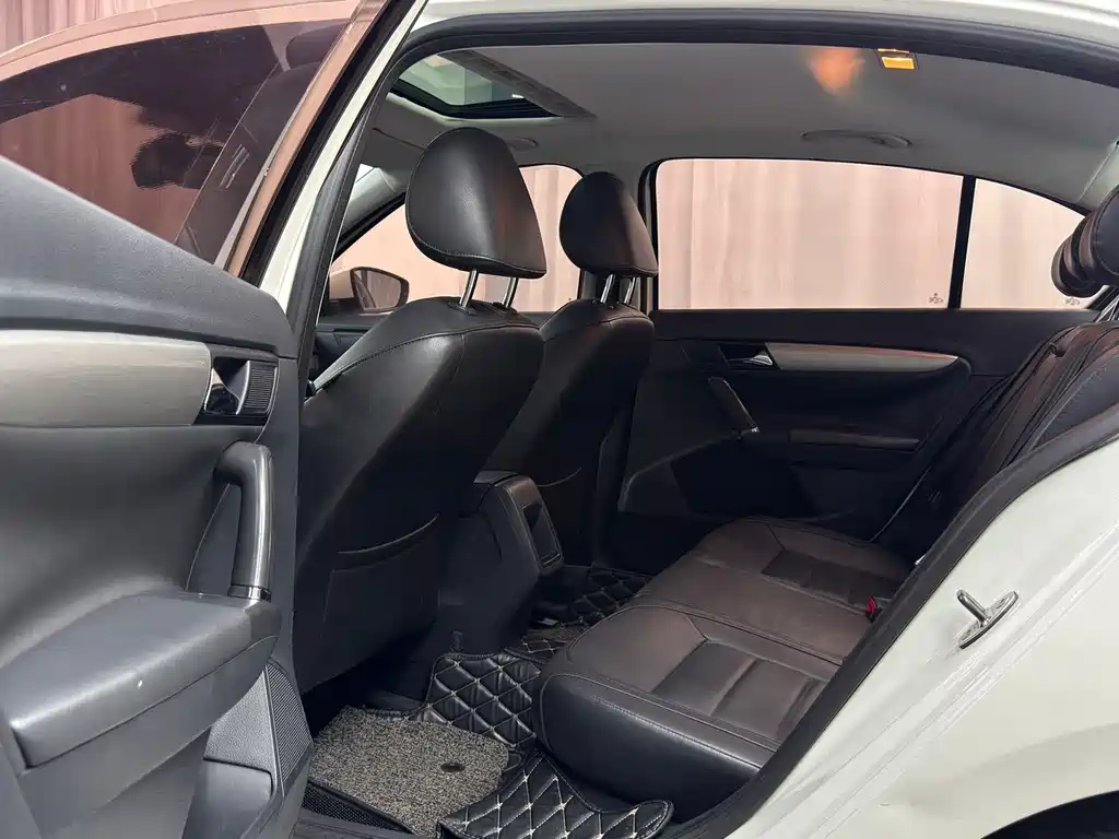 Lavida 2013 facelift 1.4TSI DSG comfort version купить на сайте DeffCars