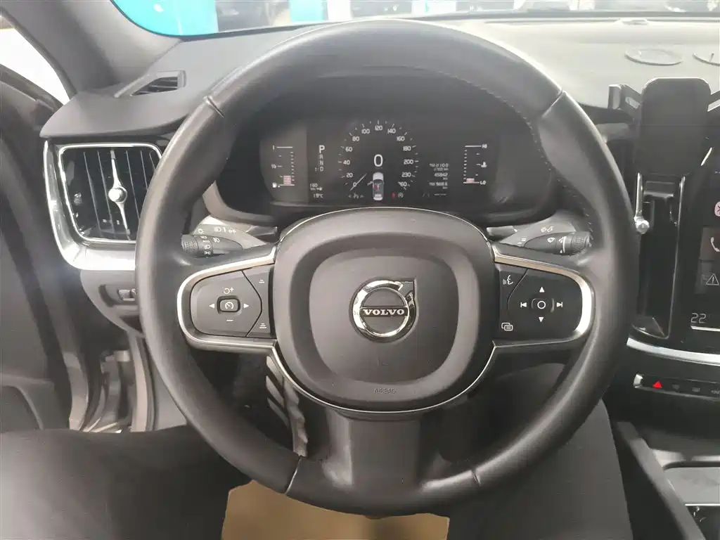 Volvo S60 2021 T4 Zhiyi Luxury Edition купить на сайте DeffCars
