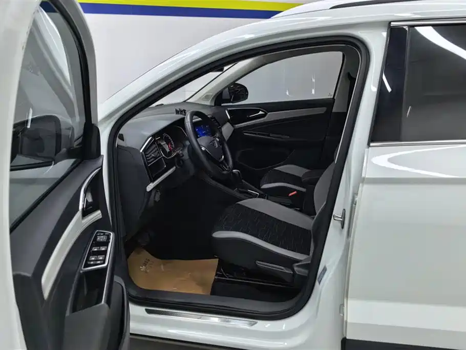 Jetta VS7 2023 280TSI automatic aggressive version купить на сайте DeffCars