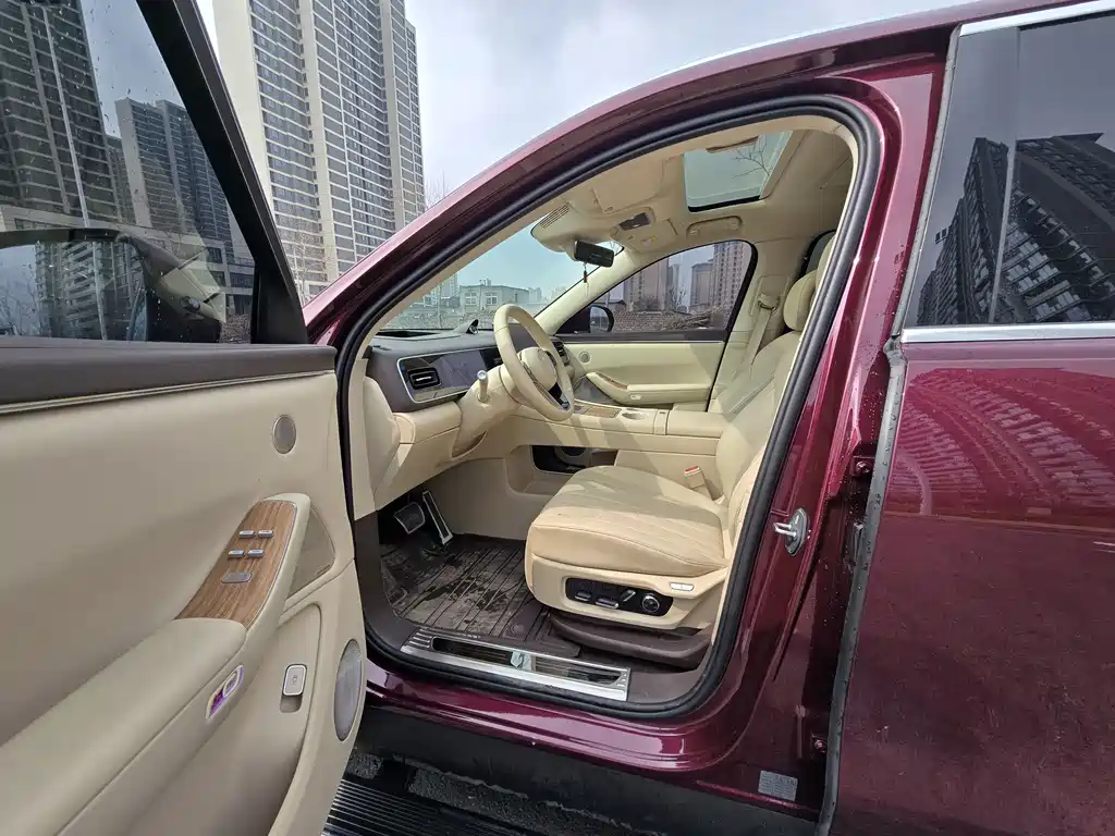 Wenjie M7 2026 extended range Ultra four-wheel drive version 5 seats (192-line lidar) купить на сайте DeffCars