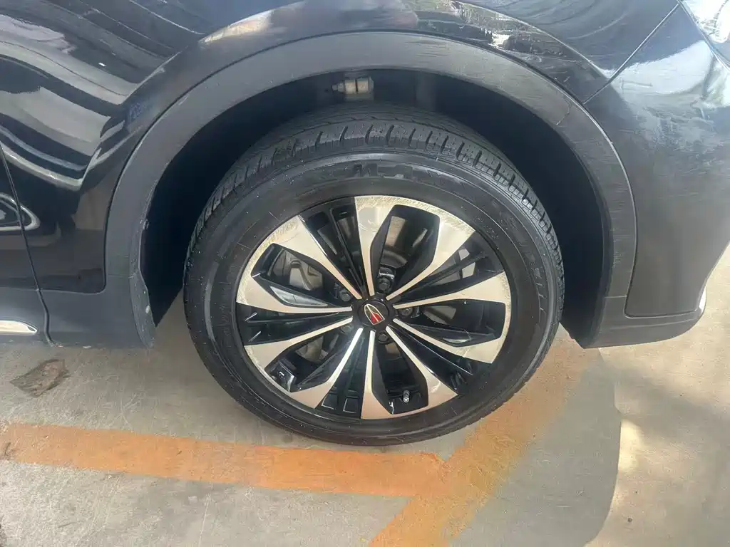 Hongqi HS7 2021 2.0T DCT two-wheel drive intelligent flagship version купить на сайте DeffCars