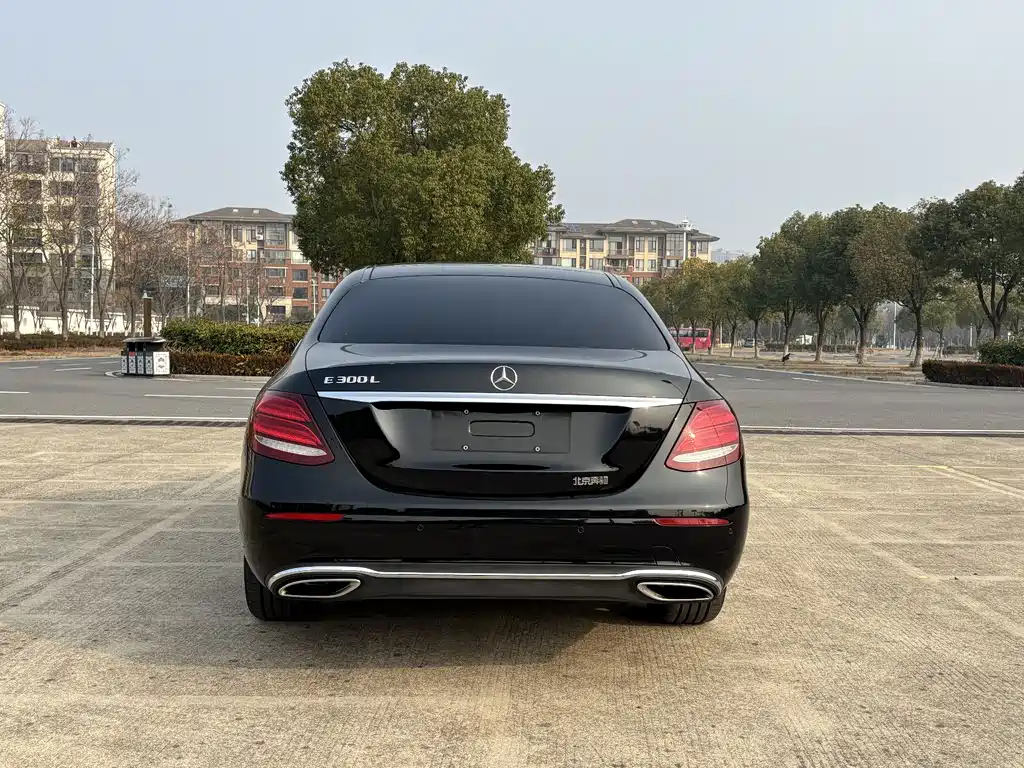 Mercedes-Benz E-Class 2018 E 300 L Luxury Model купить на сайте DeffCars