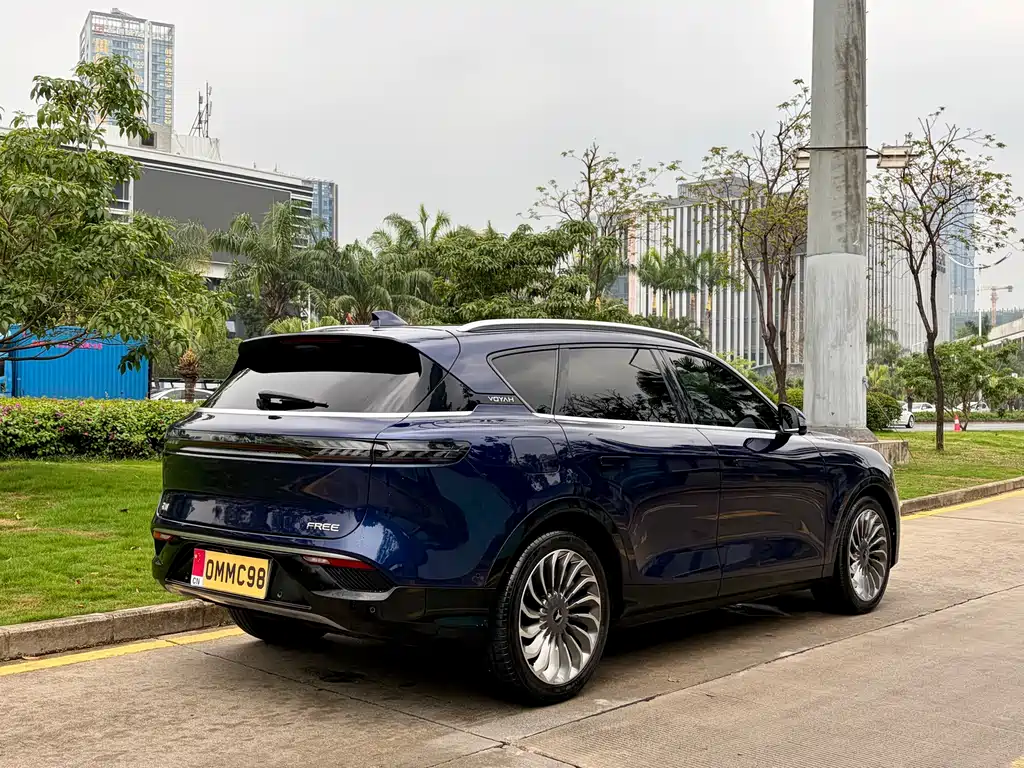 Lantu FREE 2021 four-wheel drive standard extended range exclusive luxury package купить на сайте DeffCars