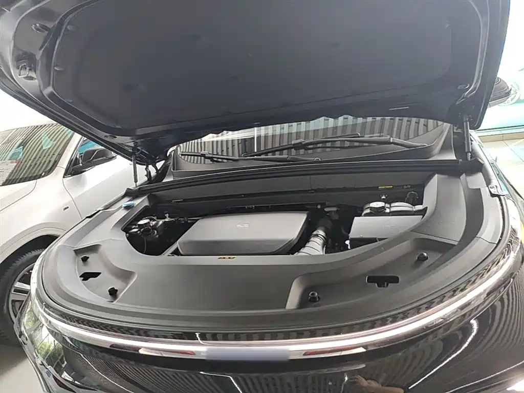 Ideal L8 2024 Ultra купить на сайте DeffCars