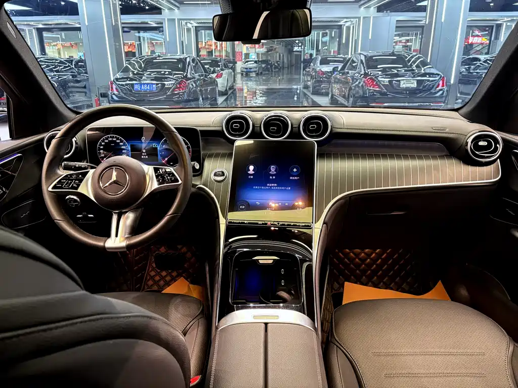 Mercedes-Benz GLC 2023 GLC 260 L 4MATIC Dynamic 5-seater купить на сайте DeffCars