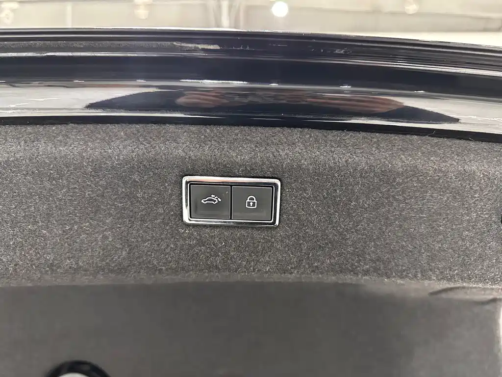 Huiang 2019 380TSI 2WD Business Edition National VI купить на сайте DeffCars