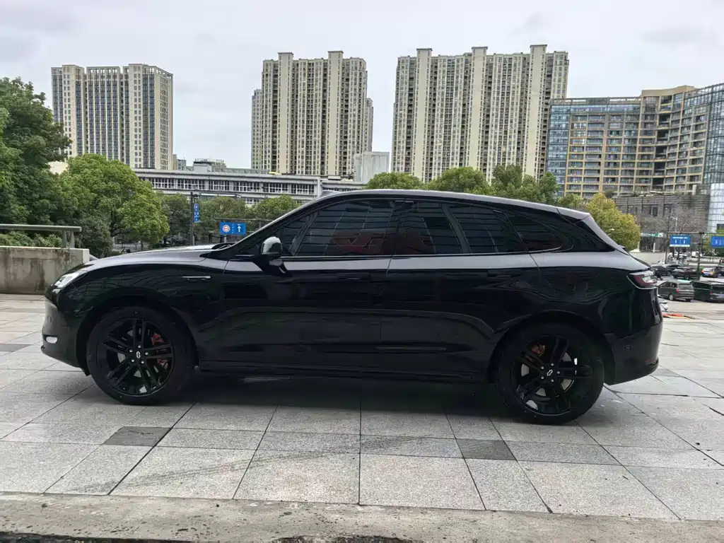 Wenjie M5 2025 extended range Ultra rear-wheel drive version купить на сайте DeffCars