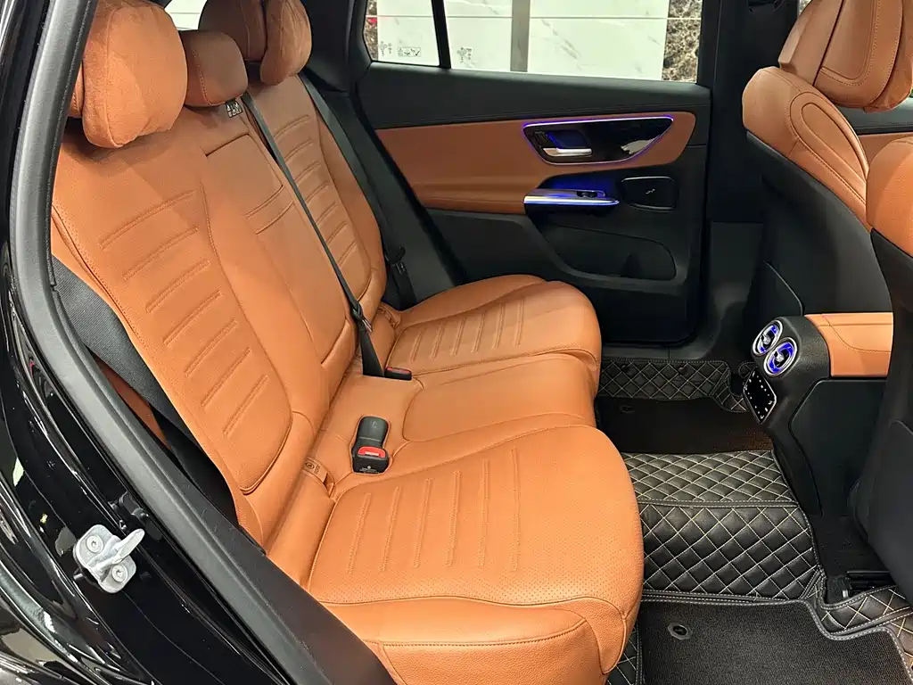 Mercedes-Benz GLC 2024 GLC 260 L 4MATIC luxury model 5 seats купить на сайте DeffCars