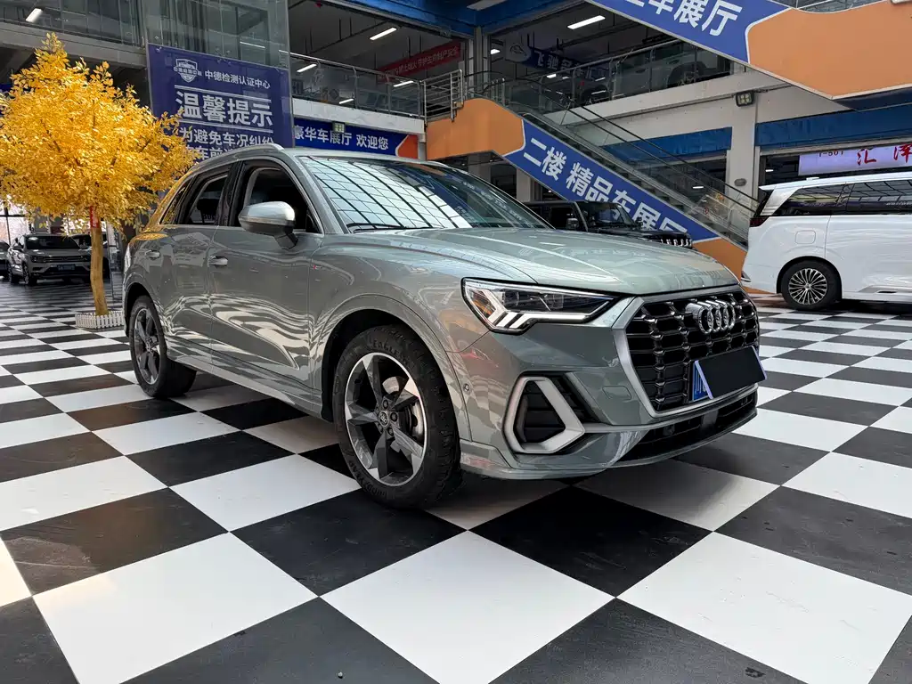Audi Q3 2022 35 TFSI Fashionable and Dynamic купить на сайте DeffCars