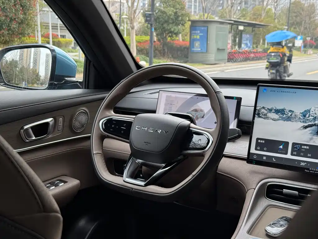 Tiggo 8 PLUS C-DM 2025 model 1.5T 116km premium type 5 seats купить на сайте DeffCars