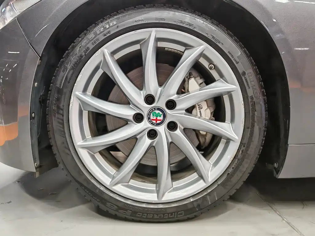 Giulia Juliet 2017 2.0T 280HP Luxury Edition купить на сайте DeffCars