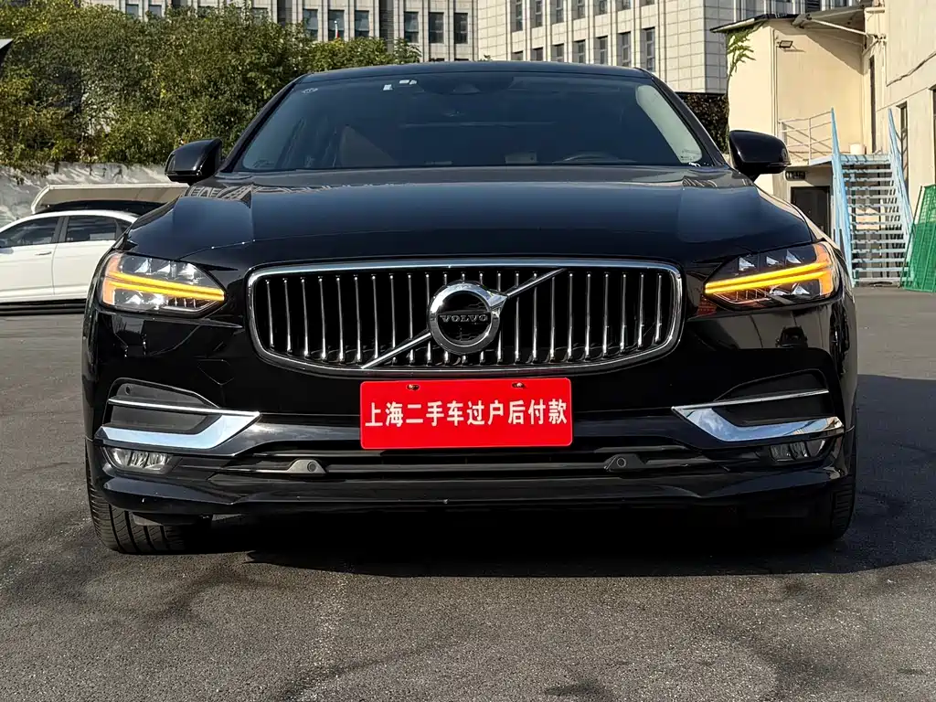 Volvo S90 2020 T5 Zhiyi Luxury Edition купить на сайте DeffCars