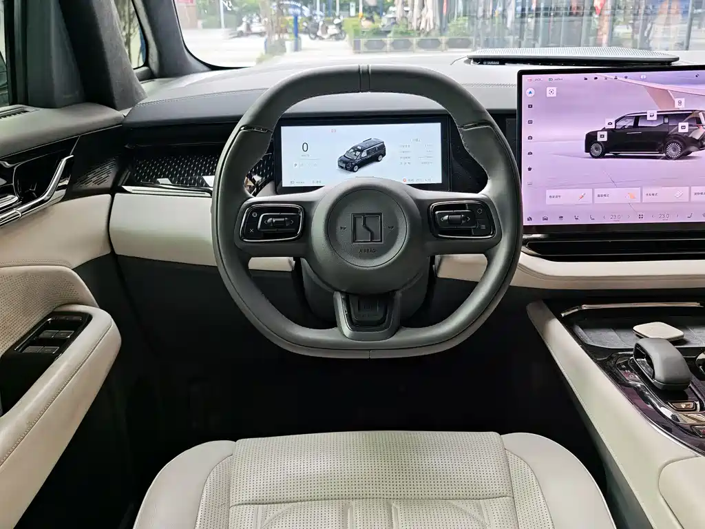 Jikrypton 009 2024 seven-seat aisle version four-wheel drive 108kWh купить на сайте DeffCars