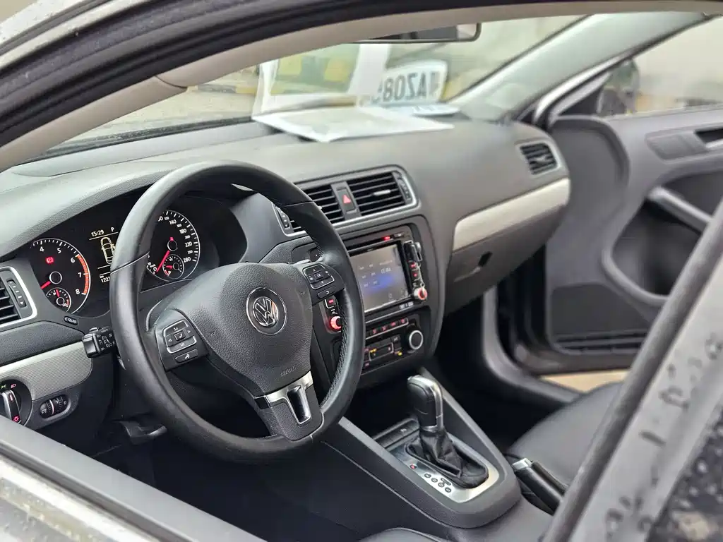 Sagitar 2012 1.4TSI automatic luxury model купить на сайте DeffCars