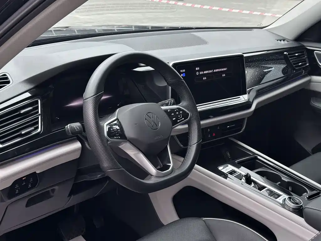 Touron 2022 380TSI four-wheel drive luxury version купить на сайте DeffCars