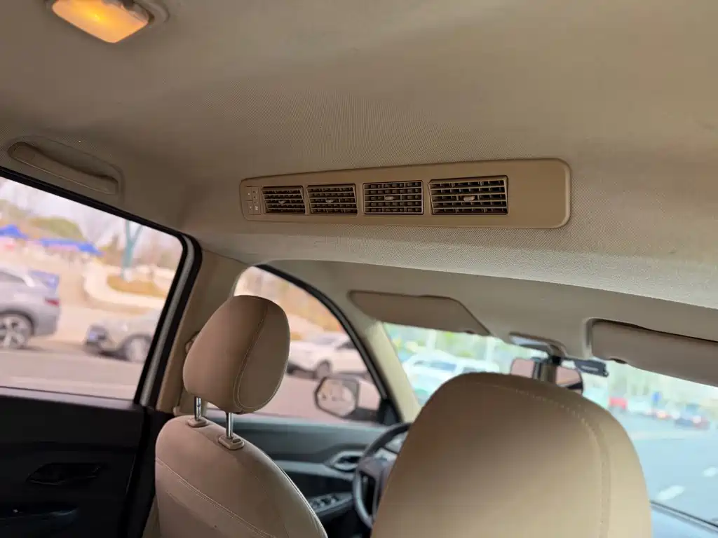 Wuling Hongguang 2019 1.5L S basic model National VI LAR купить на сайте DeffCars