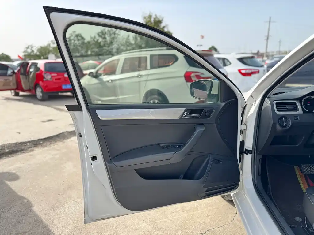 Xinrui 2019 1.5L automatic comfort version National VI купить на сайте DeffCars