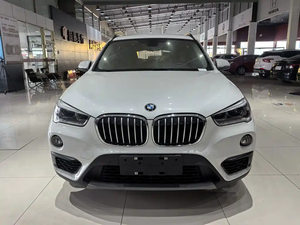 BMW X1 2016 sDrive18Li Exclusive Model купить на сайте DeffCars
