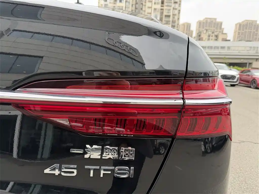 Audi A6L 2022 40 TFSI luxury and elegant model купить на сайте DeffCars
