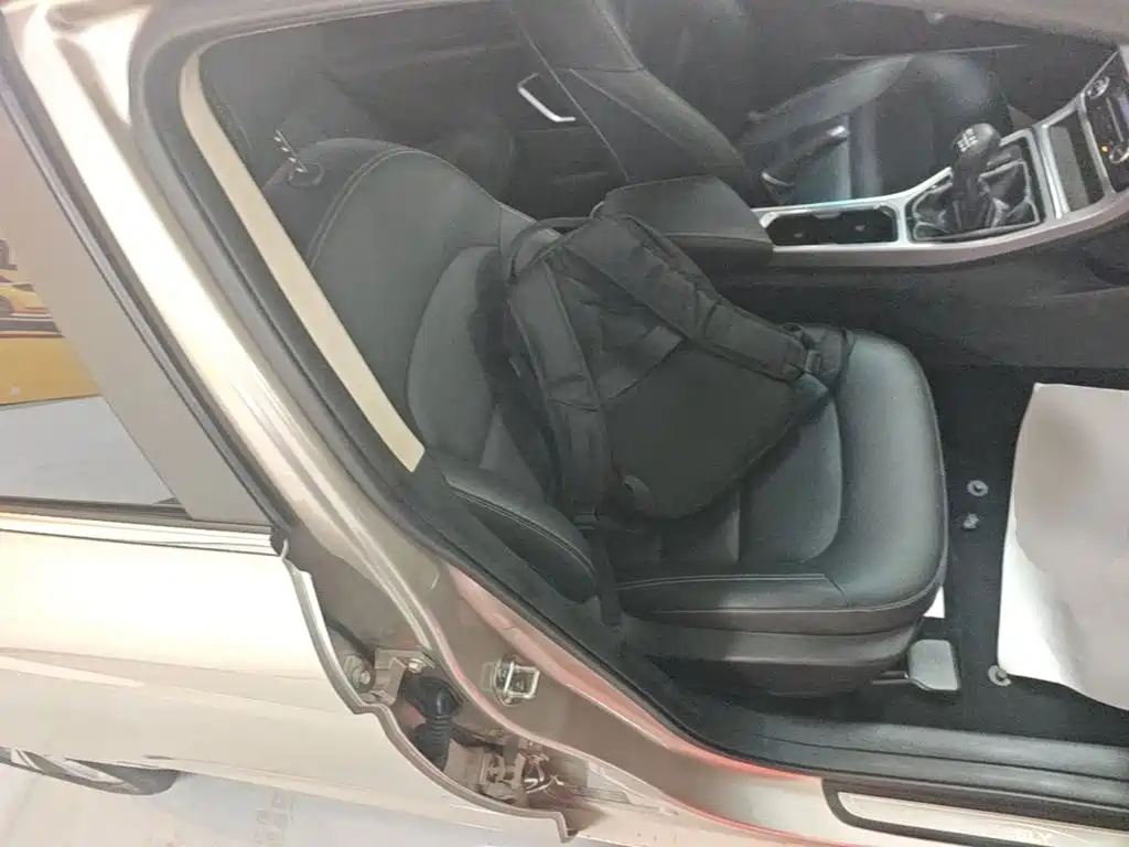 Emgrand GL 2018 1.4T manual elite smart connected model купить на сайте DeffCars