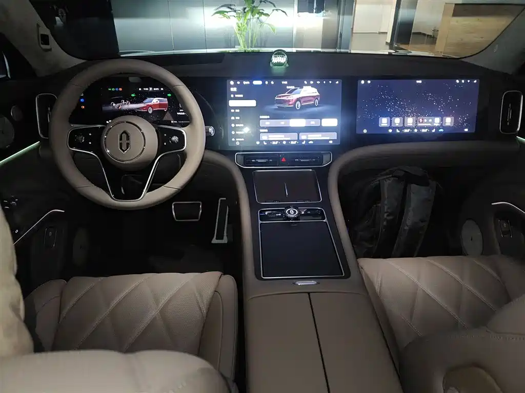 Wenjie M9 2025 extended range Ultra version 52kWh 5-seat version 192-line lidar) купить на сайте DeffCars