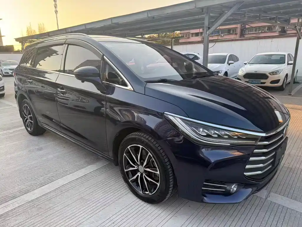 Song MAX 2017 1.5T automatic intelligent connected elite type 7 seats купить на сайте DeffCars