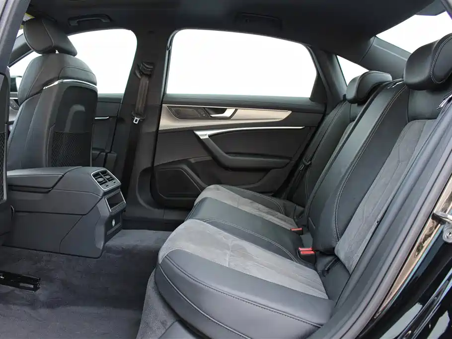 Audi A6L 2021 40 TFSI luxury and dynamic model купить на сайте DeffCars