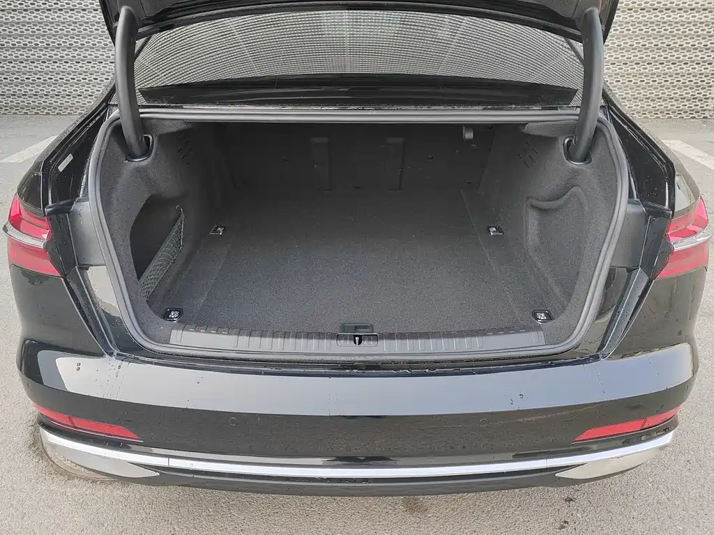 Audi A6L 2022 40 TFSI luxury and dynamic model купить на сайте DeffCars