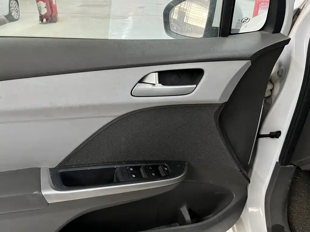 LeFeng RV 2018 1.5L Automatic Smooth Edition купить на сайте DeffCars