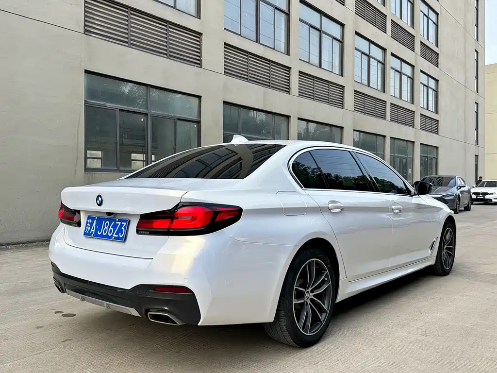 BMW 5 Series 2022 525Li M Sports Package купить на сайте DeffCars