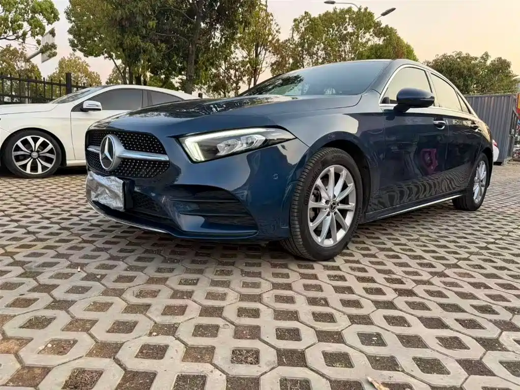 Mercedes-Benz A-Class 2020 A 200 L Sports Sedan купить на сайте DeffCars