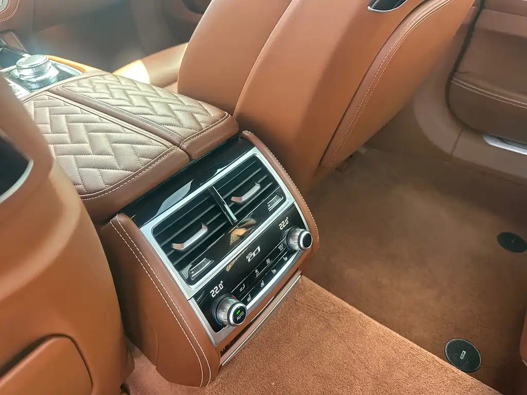 BMW 7 Series 2019 740Li xDrive Executive M Sports Package купить на сайте DeffCars