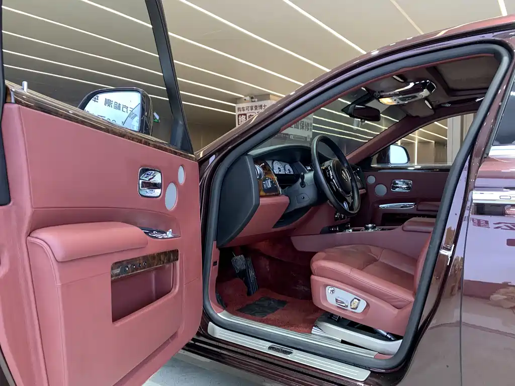 Ghost 2014 6.6T Standard Edition купить на сайте DeffCars