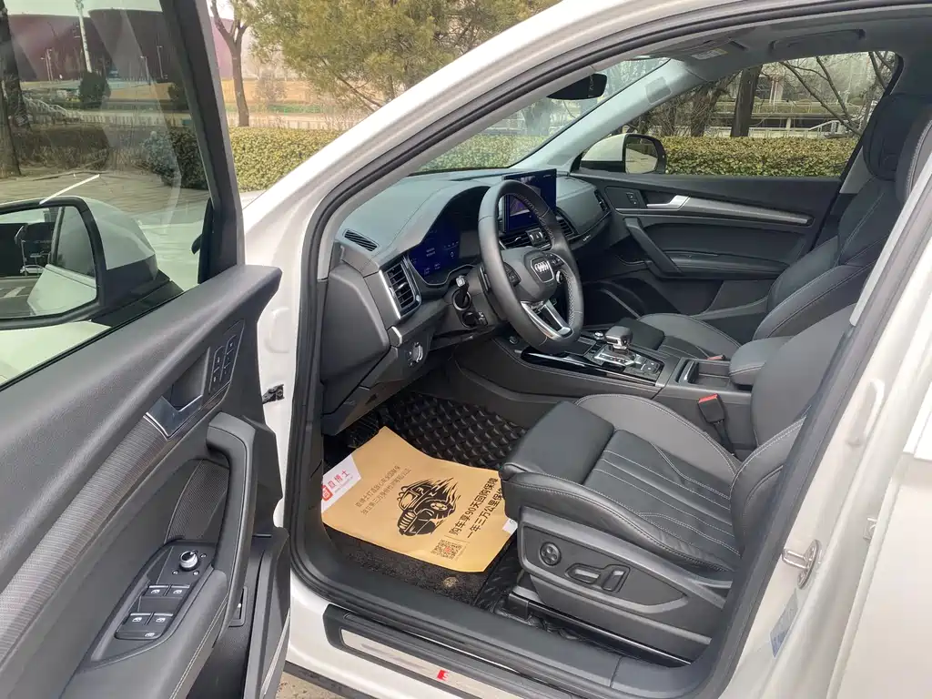 Audi Q5L 2022 45T luxury and dynamic model купить на сайте DeffCars