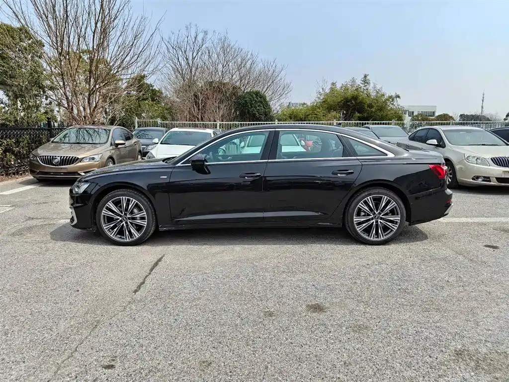 Audi A6L 2025 45 TFSI quattro premium dynamic model купить на сайте DeffCars
