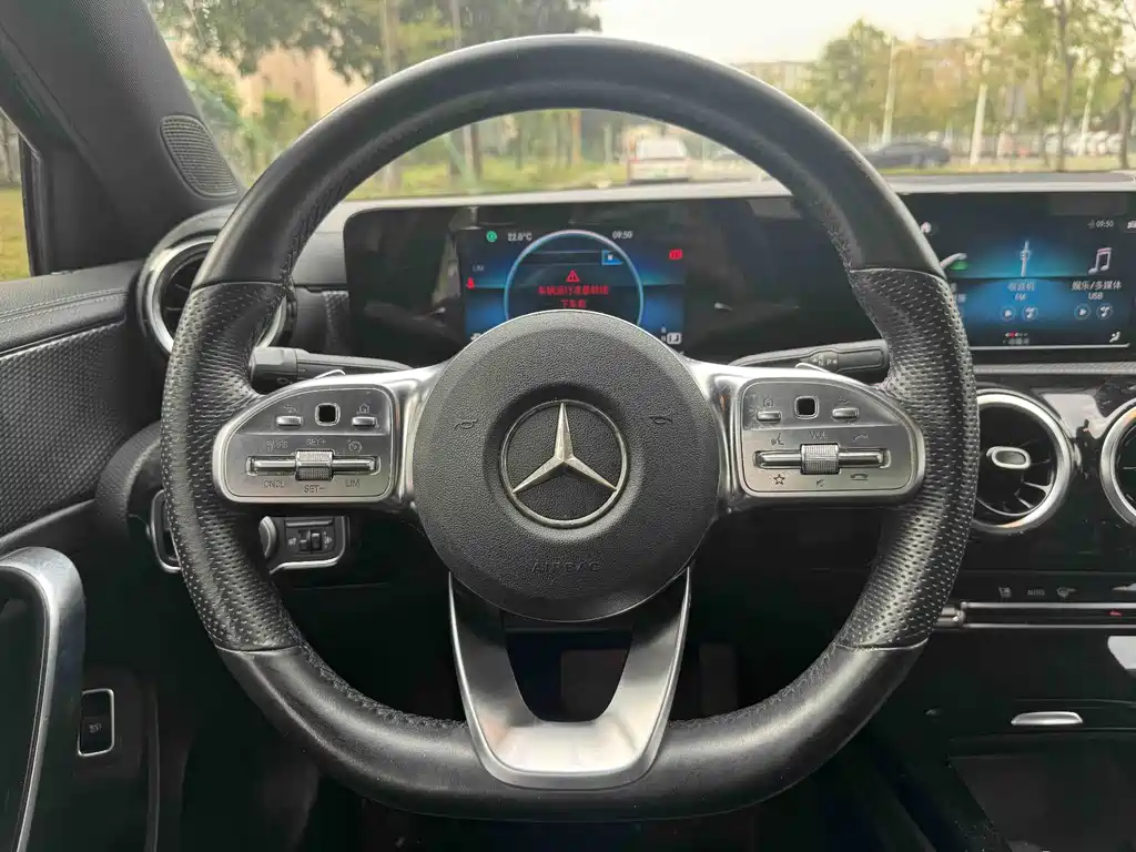 Mercedes-Benz A-Class 2019 A 180 L Sports Sedan купить на сайте DeffCars