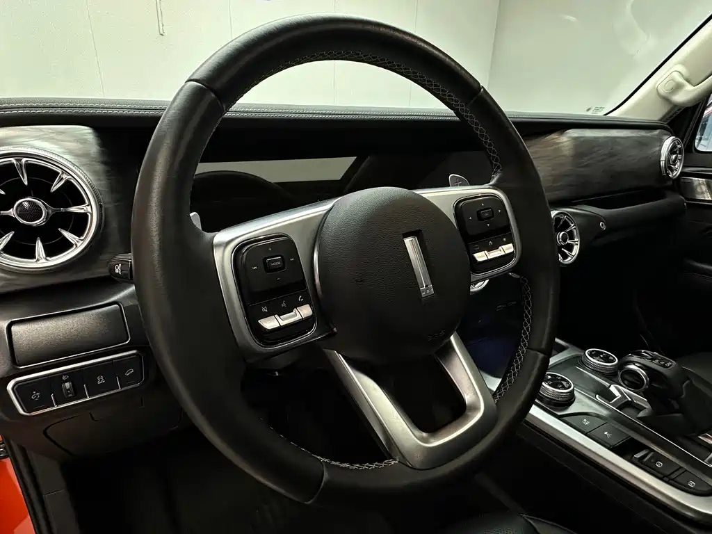 Tank 300 2021 Off-Road Version 2.0T Conqueror купить на сайте DeffCars