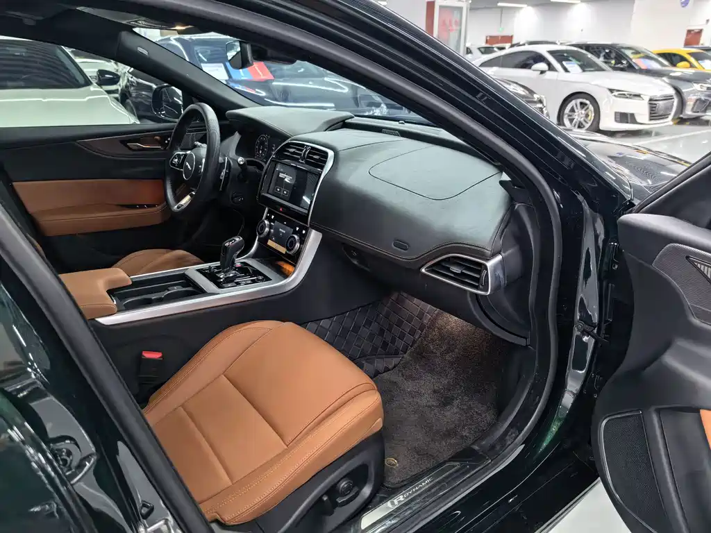 Jaguar XEL 2024 2.0T 250PS R-DYNAMIC S aggressive sports version купить на сайте DeffCars